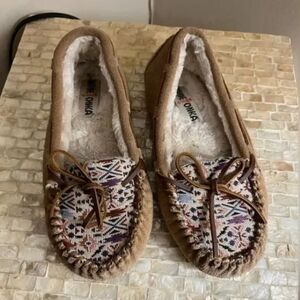 Ladies brown mocasin shoes